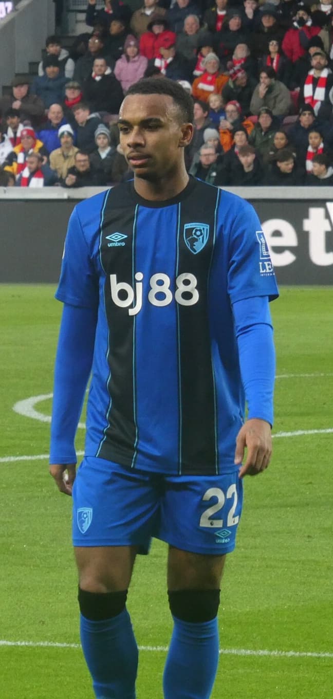 Portrait of Éli Junior Kroupi